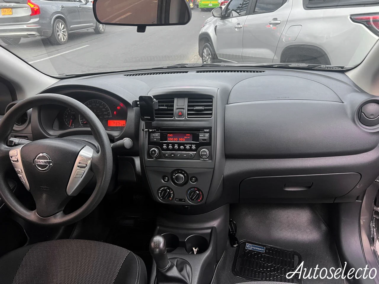 NISSAN VERSA ADVANCE 1.6 2015
