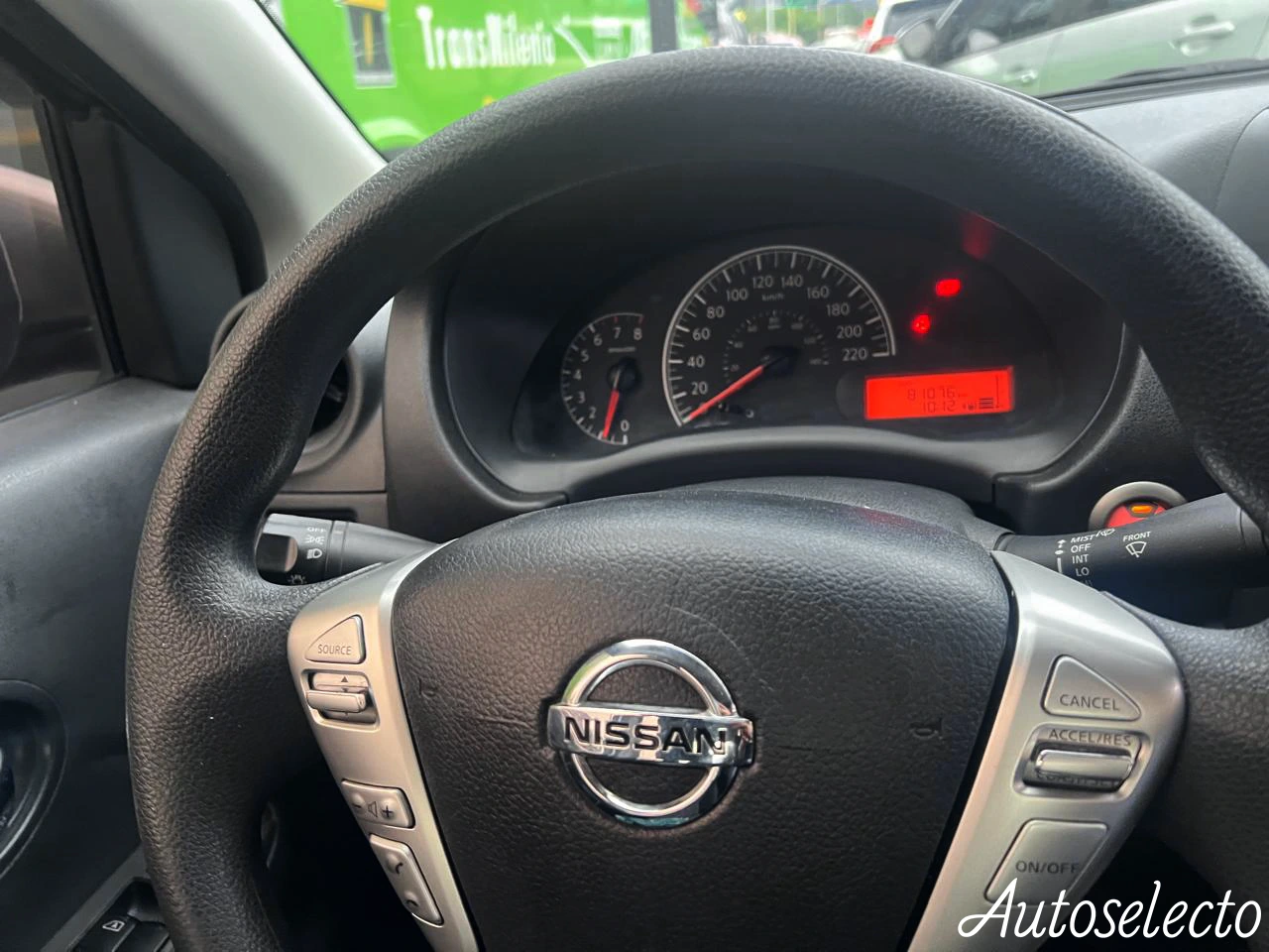 NISSAN VERSA ADVANCE 1.6 2015