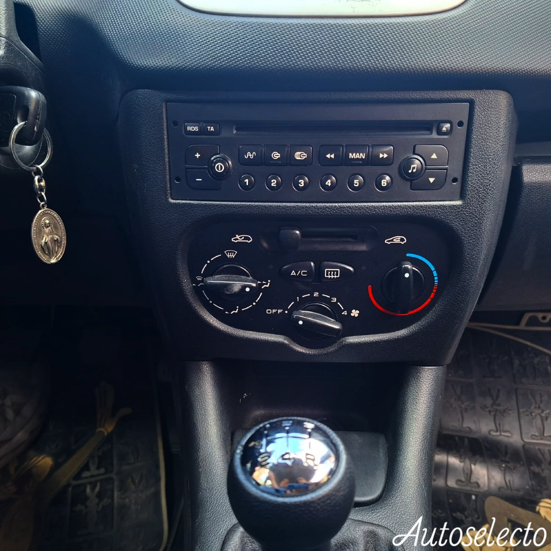 PEUGEOT 207 1.4 2009