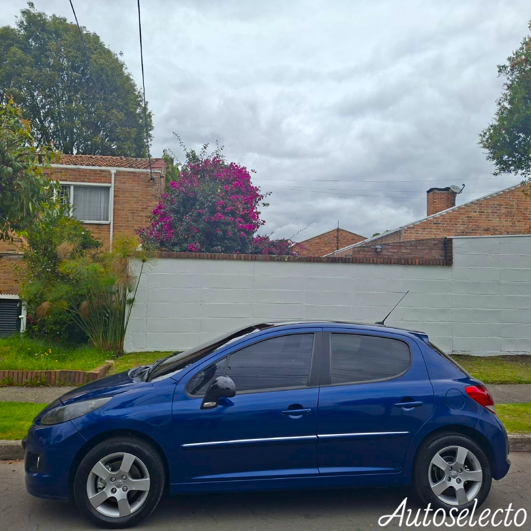PEUGEOT 207 PREMIUM 1.6 2010