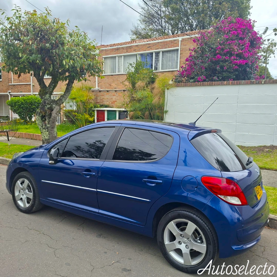 PEUGEOT 207 PREMIUM 1.6 2010