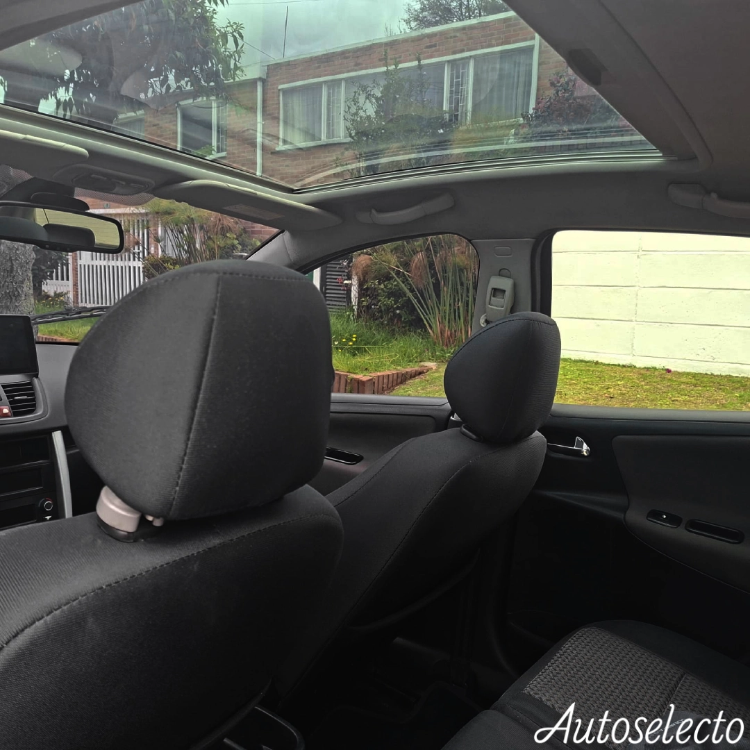 PEUGEOT 207 PREMIUM 1.6 2010