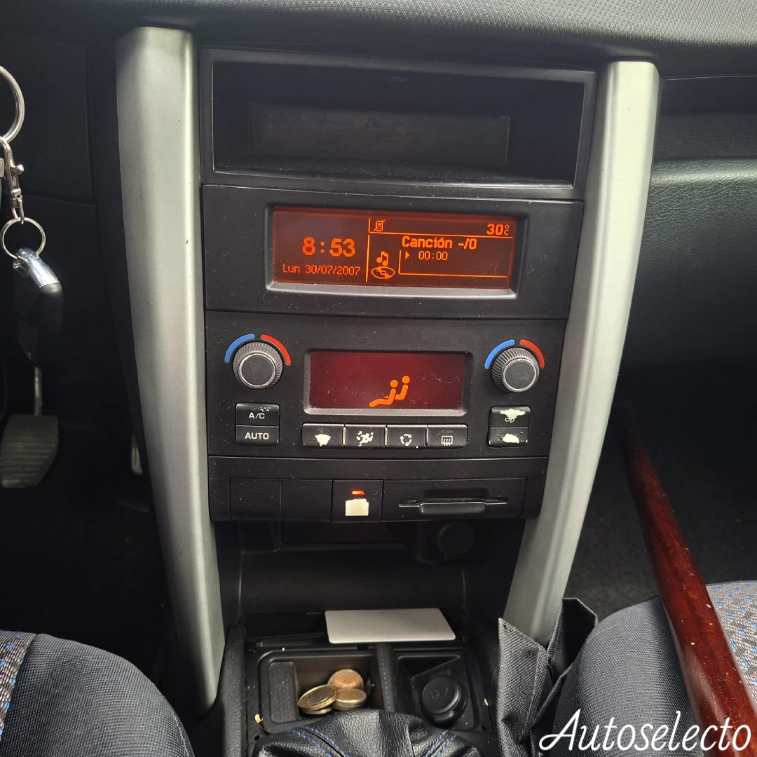 PEUGEOT 207 PREMIUM 1.6 2010